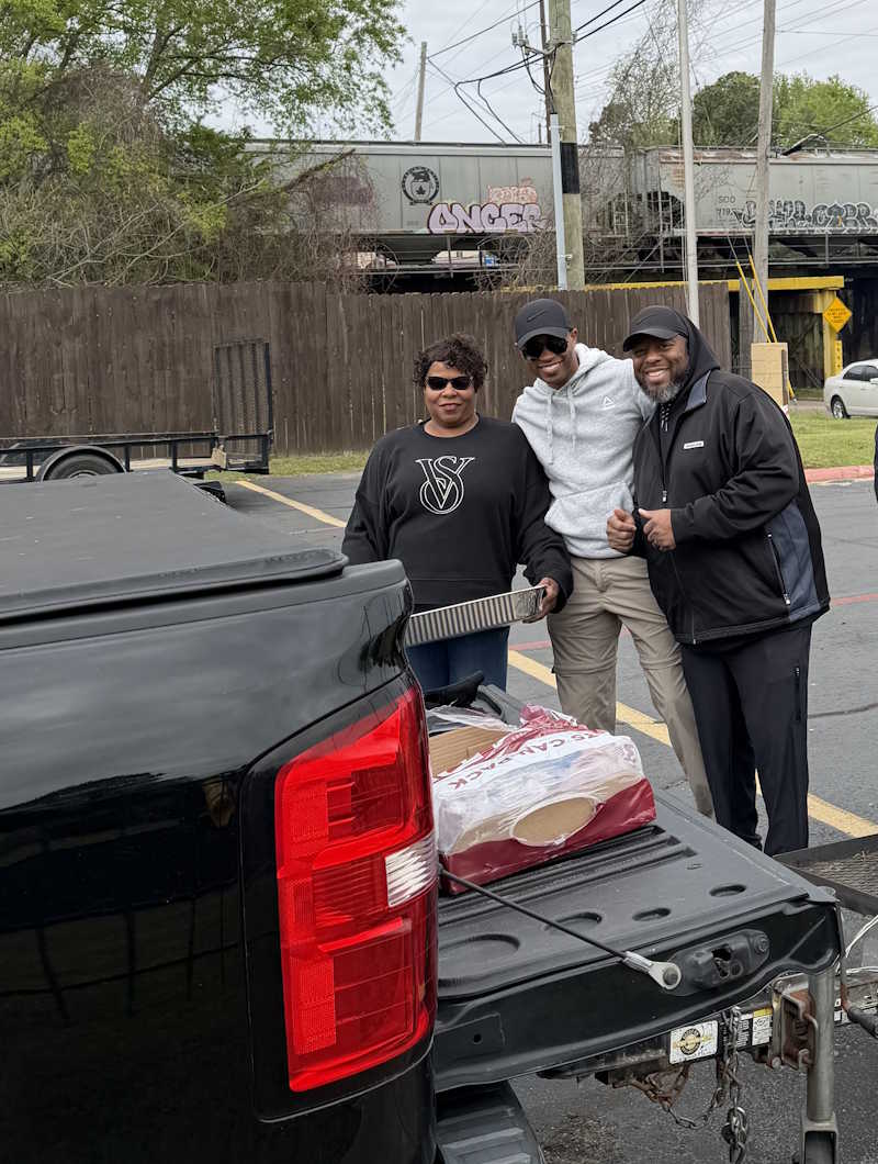 Chill & Grill Riverside Enjoying the Day!